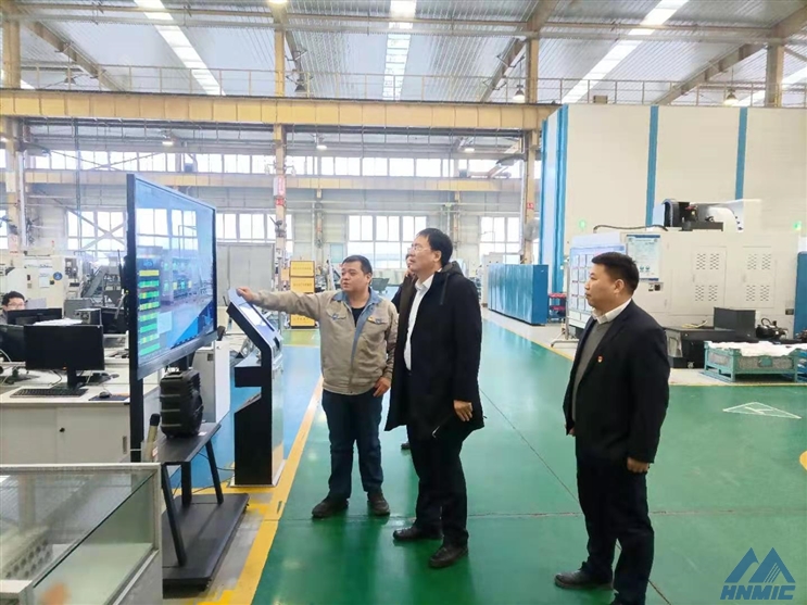 集團公司領導到基層黨支部聯(lián)系點調研